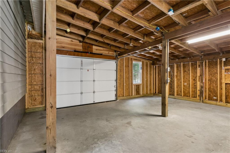 Photo 26 of 41 residential for sale in Gloucester County virginia