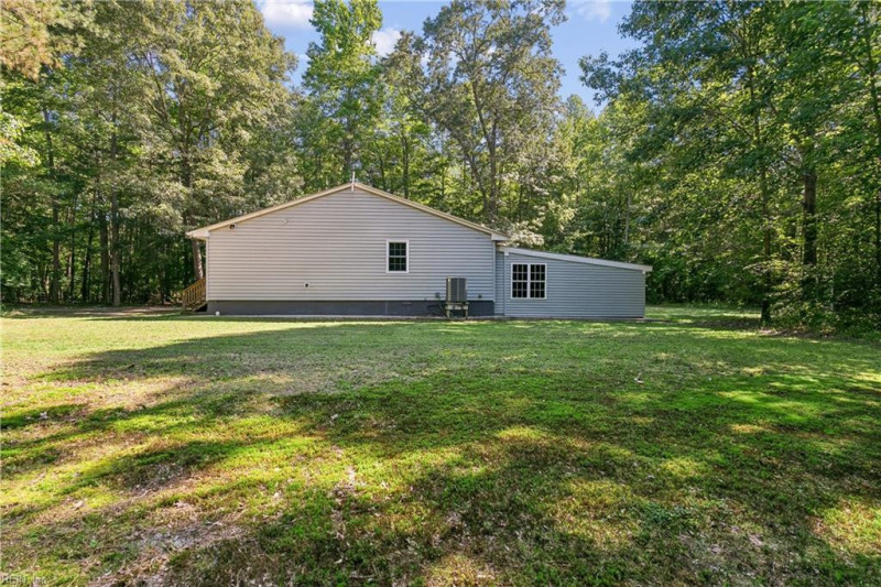 Photo 35 of 41 residential for sale in Gloucester County virginia