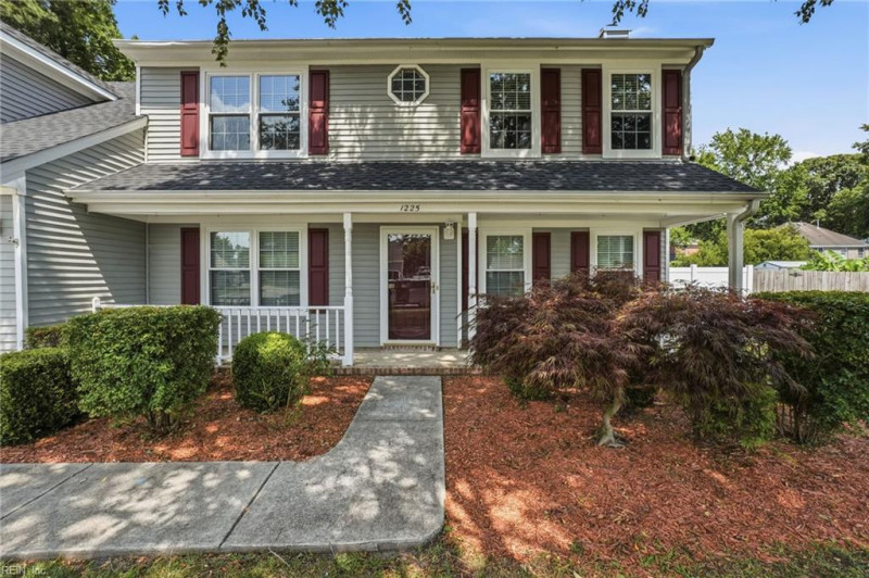 Photo 3 of 42 residential for sale in Chesapeake virginia Photo 3 of 42 residential for sale in Chesapeake virginia