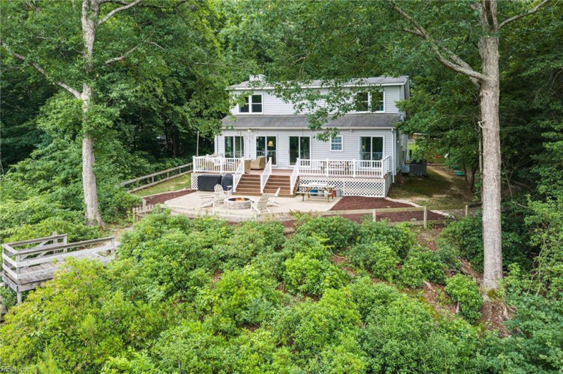 Photo 5 of 49 residential for sale in Middlesex County virginia