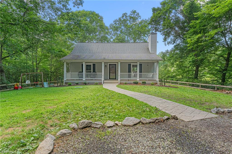 Photo 6 of 49 residential for sale in Middlesex County virginia