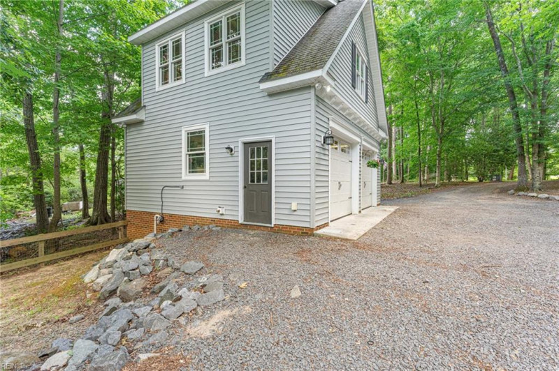 Photo 8 of 49 residential for sale in Middlesex County virginia