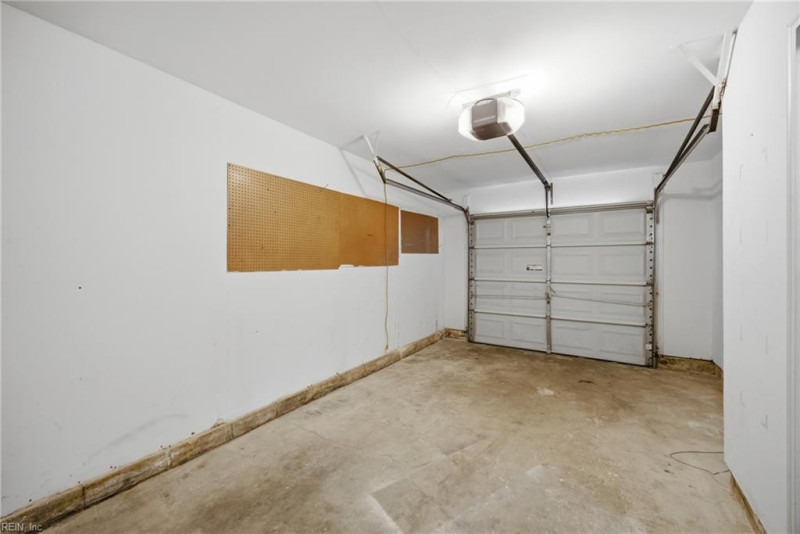 Photo 17 of 20 residential for sale in Virginia Beach virginia
