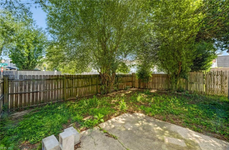 Photo 18 of 20 residential for sale in Virginia Beach virginia