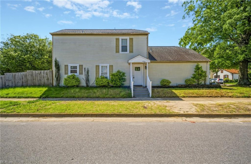Photo 2 of 20 residential for sale in Virginia Beach virginia