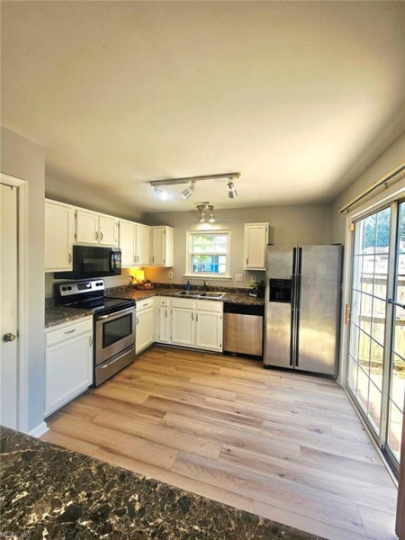 Photo 6 of 20 residential for sale in Virginia Beach virginia