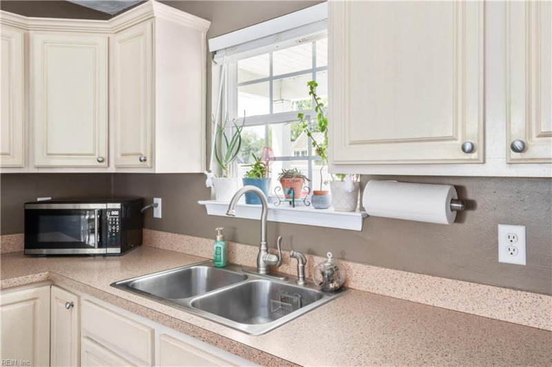 Photo 26 of 51 residential for sale in Currituck County virginia