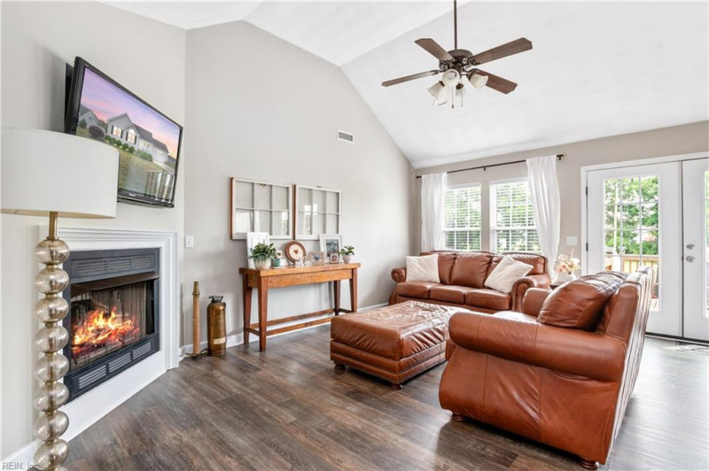 Photo 29 of 51 residential for sale in Currituck County virginia