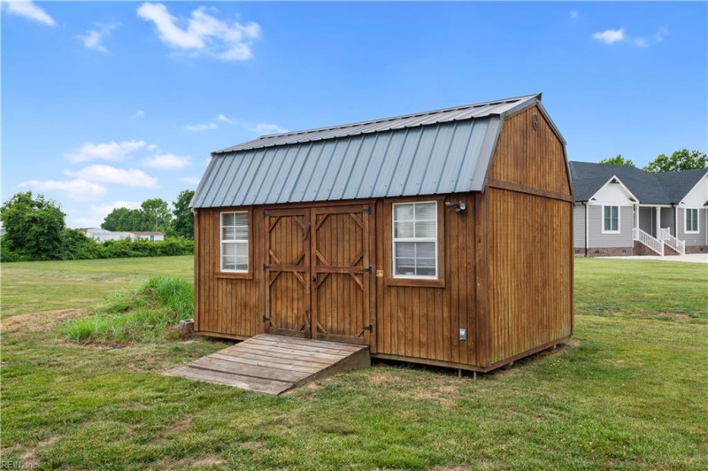 Photo 43 of 51 residential for sale in Currituck County virginia