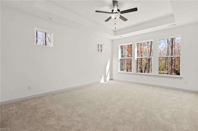 Photo 17 of 50 residential for sale in Chesapeake virginia