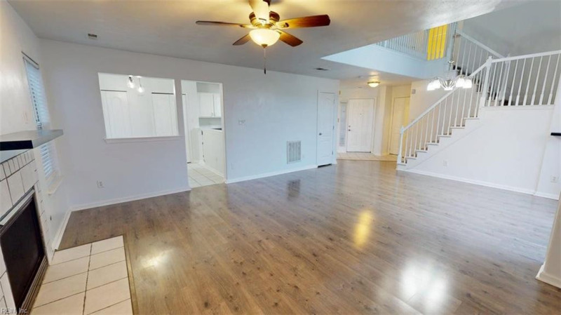 Photo 11 of 50 residential for sale in Chesapeake virginia