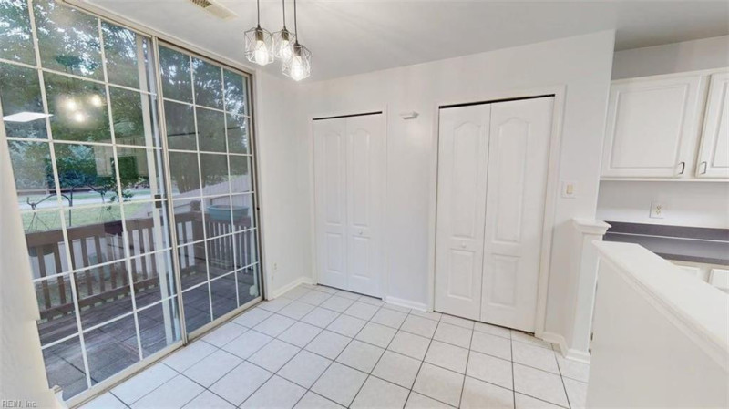 Photo 13 of 50 residential for sale in Chesapeake virginia