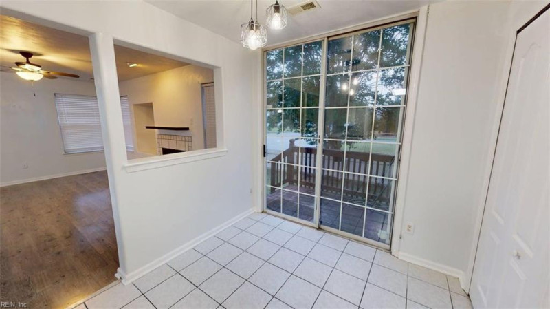 Photo 16 of 50 residential for sale in Chesapeake virginia