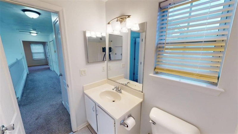 Photo 27 of 50 residential for sale in Chesapeake virginia