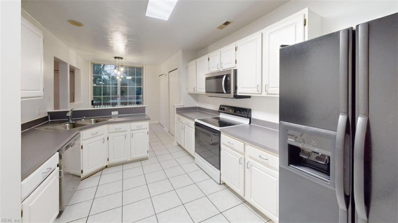 Photo 37 of 50 residential for sale in Chesapeake virginia