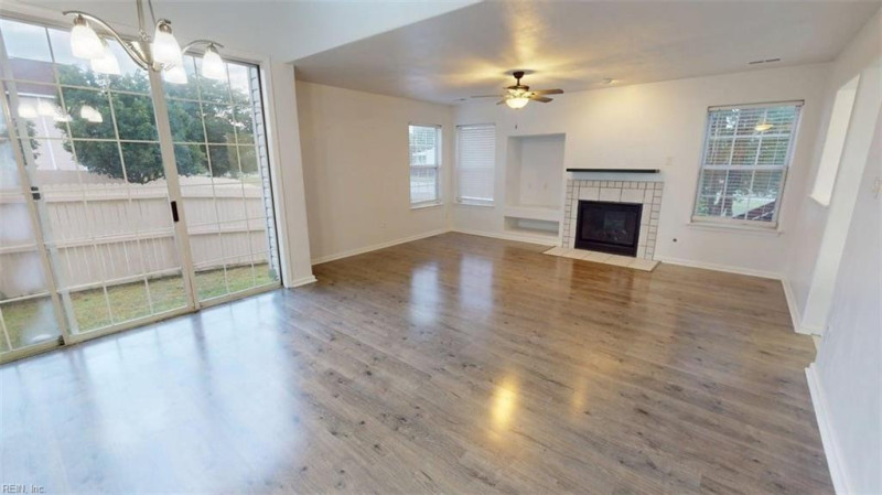 Photo 7 of 50 residential for sale in Chesapeake virginia