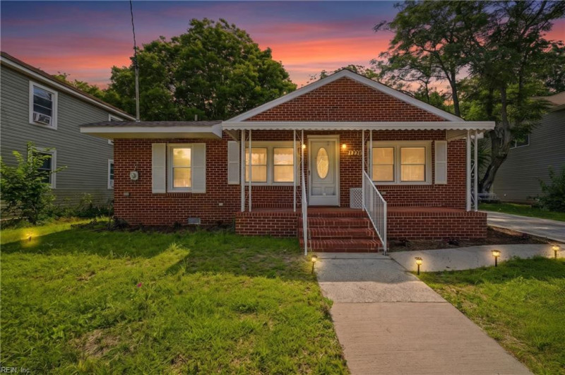 Photo 1 of 19 residential for sale in Suffolk virginia