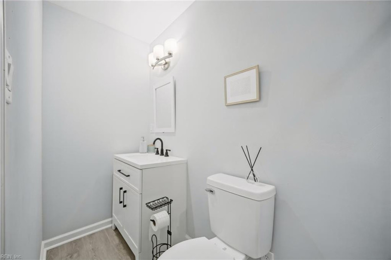 Photo 11 of 19 residential for sale in Suffolk virginia