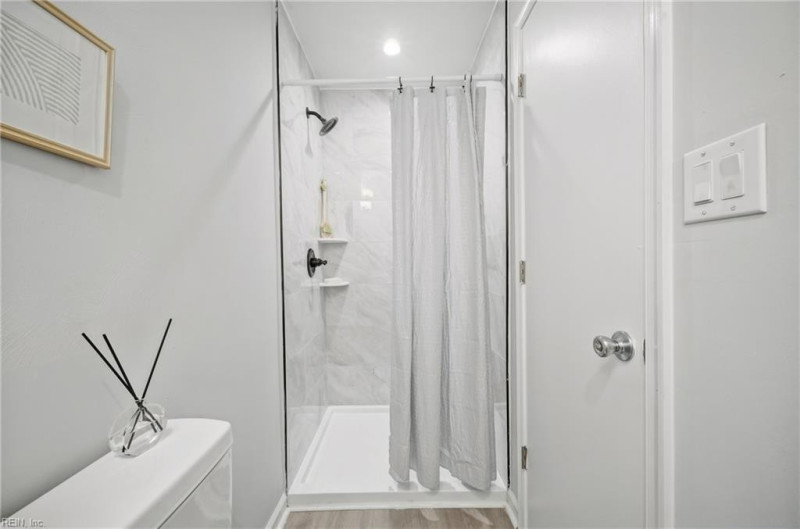 Photo 12 of 19 residential for sale in Suffolk virginia