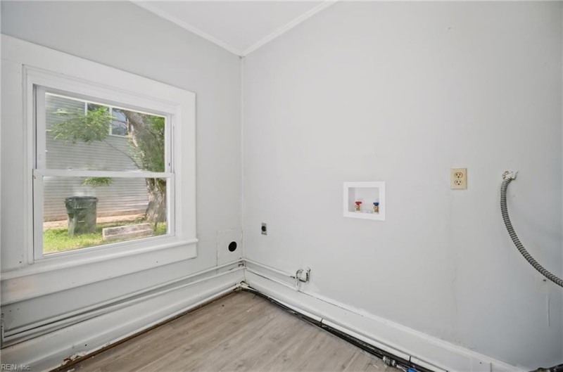 Photo 16 of 19 residential for sale in Suffolk virginia