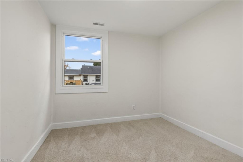 Photo 15 of 23 residential for sale in Portsmouth virginia