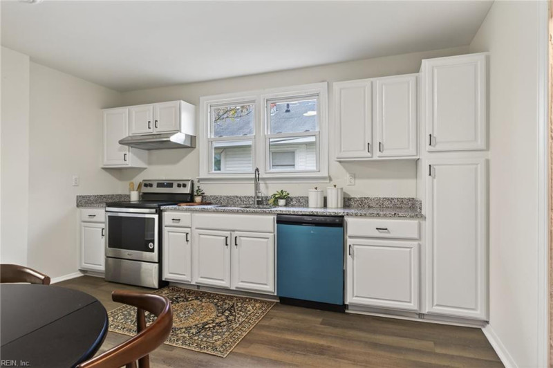 Photo 2 of 23 residential for sale in Portsmouth virginia