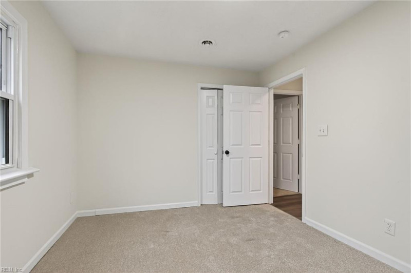 Photo 21 of 23 residential for sale in Portsmouth virginia