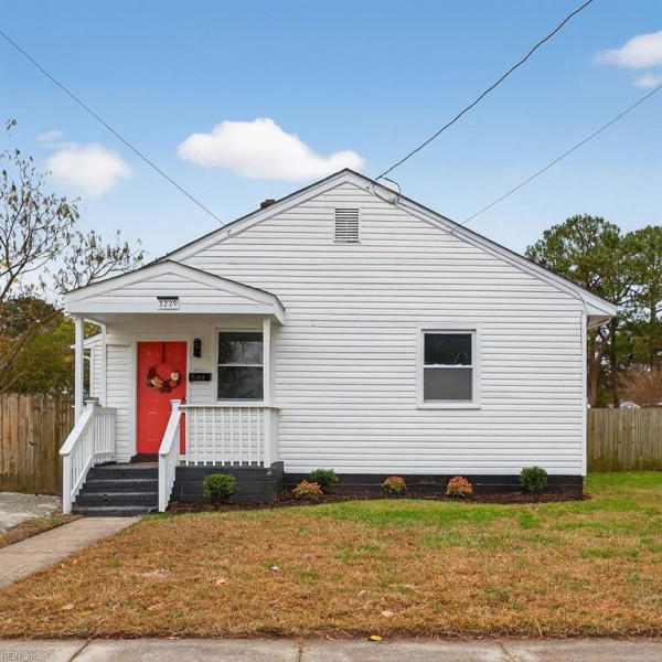 Photo 5 of 23 residential for sale in Portsmouth virginia
