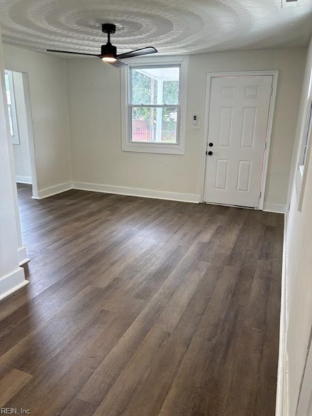 Photo 6 of 23 residential for sale in Portsmouth virginia