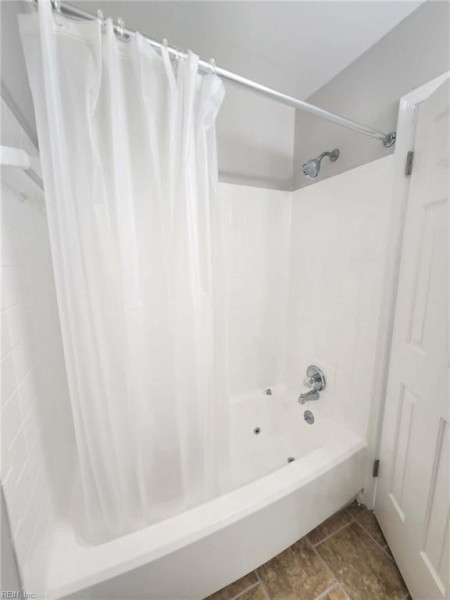 Photo 14 of 21 residential for sale in Virginia Beach virginia