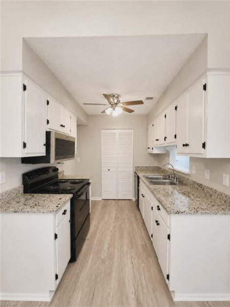 Photo 5 of 21 residential for sale in Virginia Beach virginia