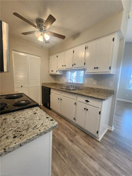 Photo 6 of 21 residential for sale in Virginia Beach virginia