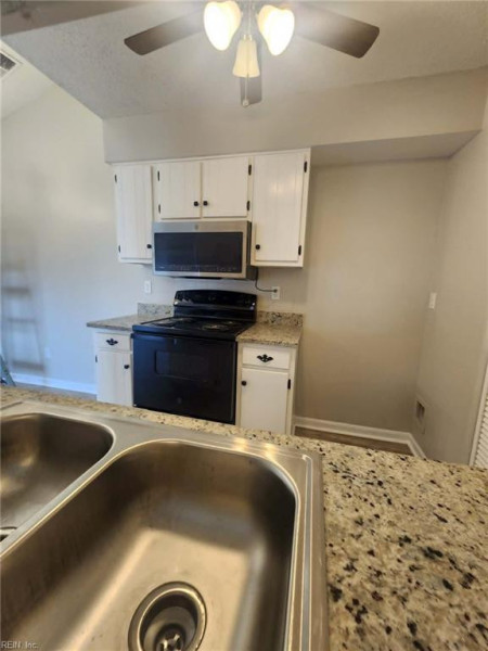 Photo 7 of 21 residential for sale in Virginia Beach virginia