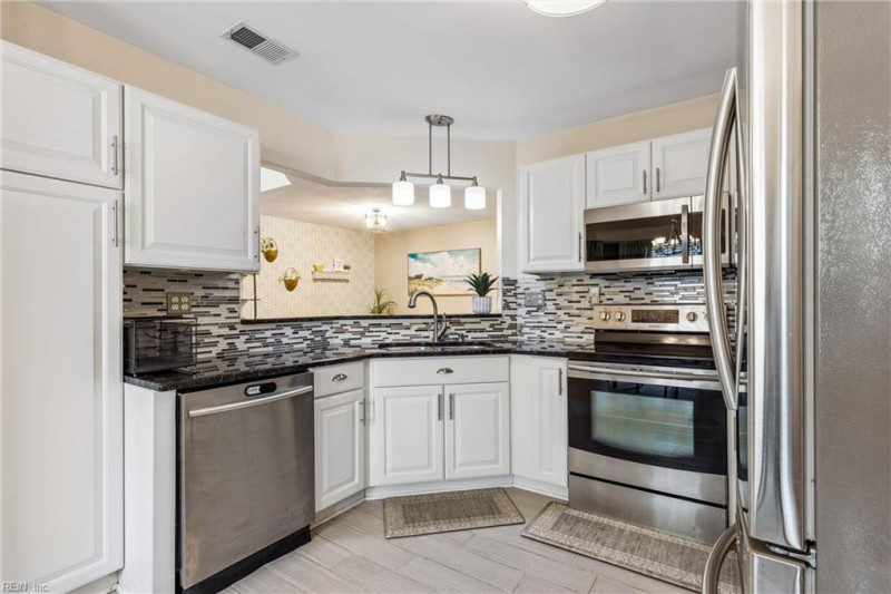 Photo 12 of 42 residential for sale in Newport News virginia