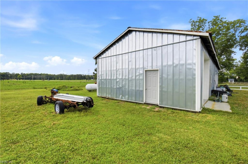 Photo 40 of 44 residential for sale in Chesapeake virginia