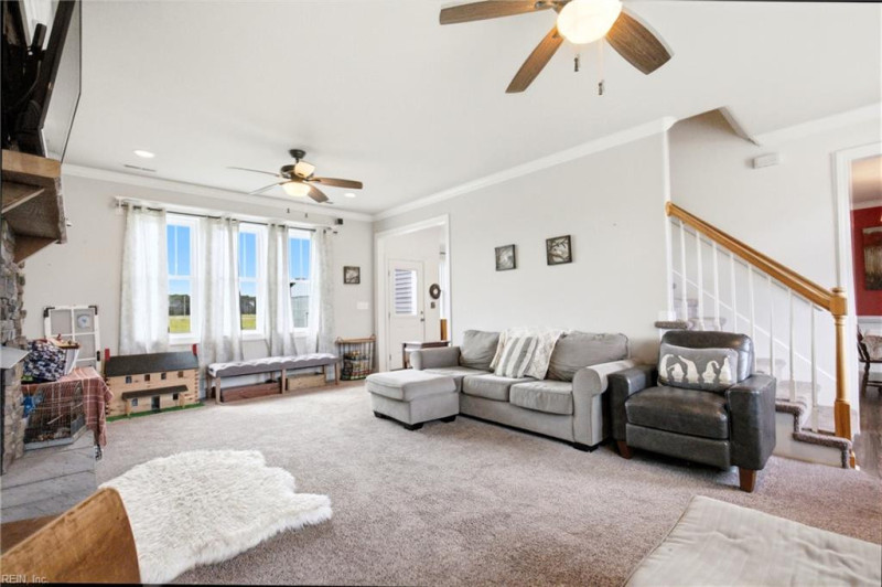 Photo 5 of 44 residential for sale in Chesapeake virginia