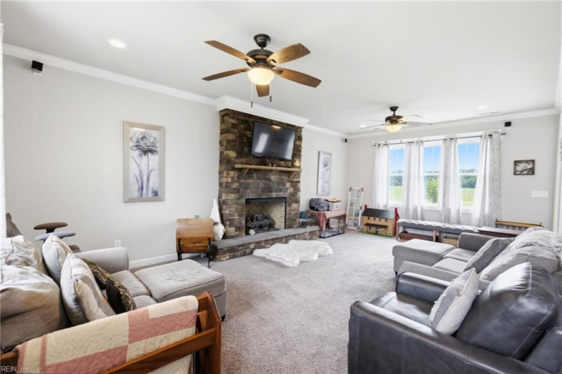 Photo 6 of 44 residential for sale in Chesapeake virginia