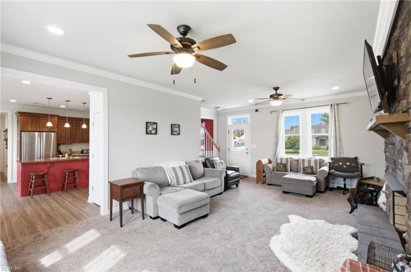 Photo 8 of 44 residential for sale in Chesapeake virginia