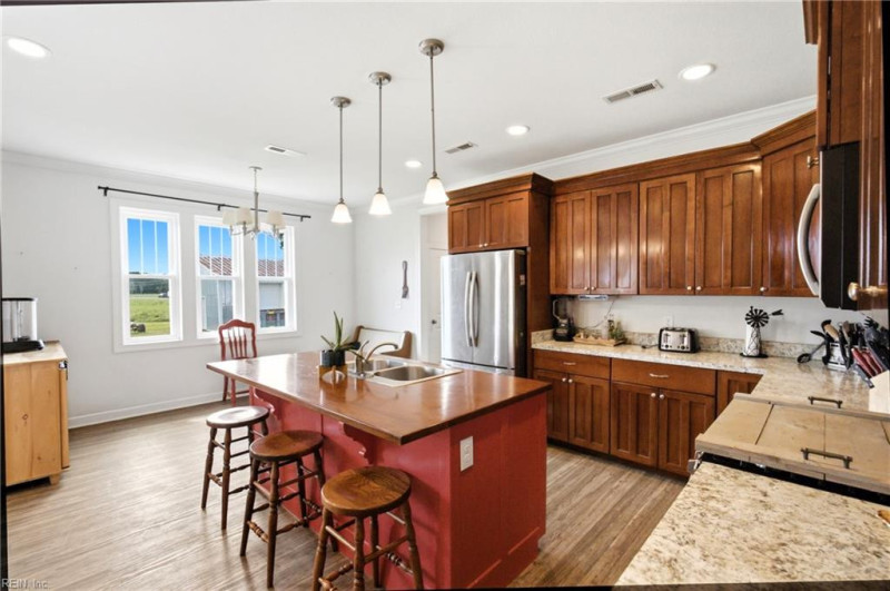 Photo 9 of 44 residential for sale in Chesapeake virginia