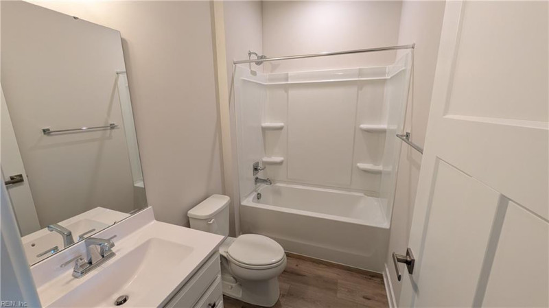 Photo 16 of 19 residential for sale in Suffolk virginia