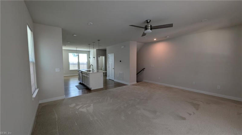 Photo 4 of 19 residential for sale in Suffolk virginia