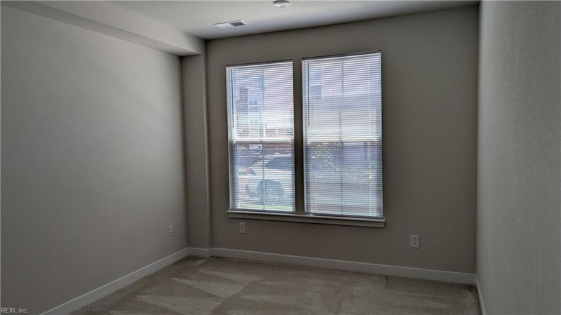 Photo 8 of 19 residential for sale in Suffolk virginia