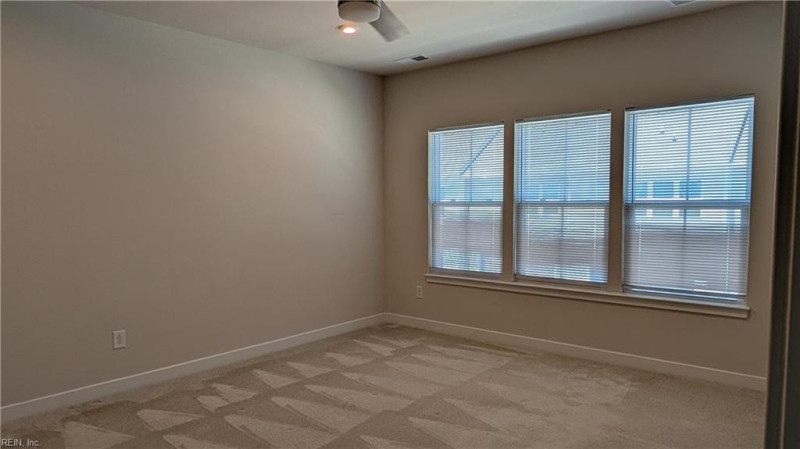 Photo 9 of 19 residential for sale in Suffolk virginia