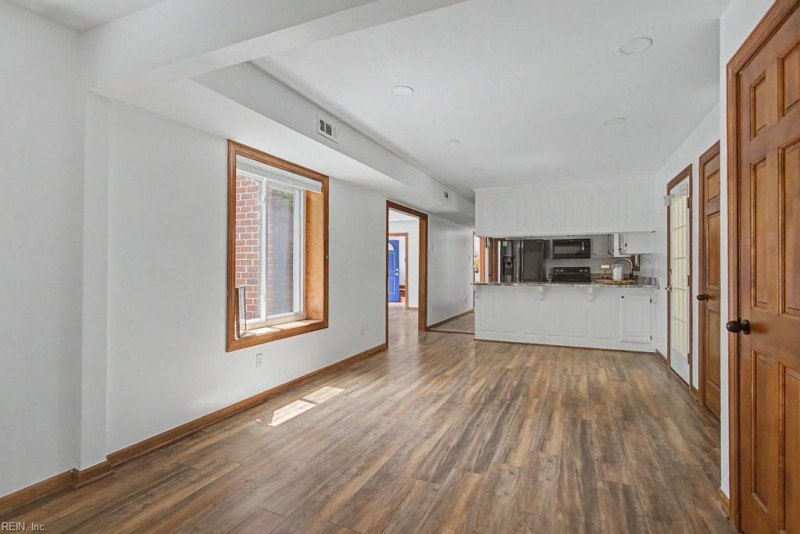Photo 16 of 35 residential for sale in Gloucester County virginia
