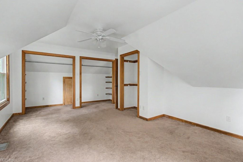 Photo 27 of 35 residential for sale in Gloucester County virginia
