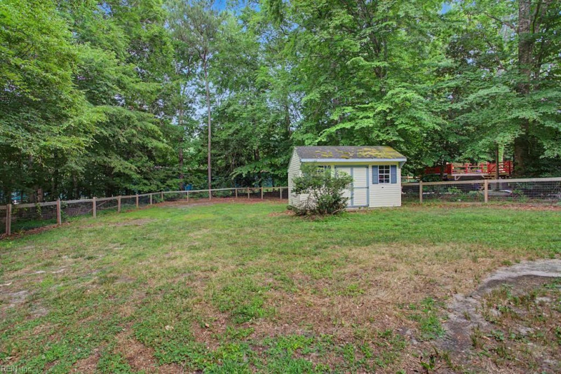 Photo 32 of 35 residential for sale in Gloucester County virginia