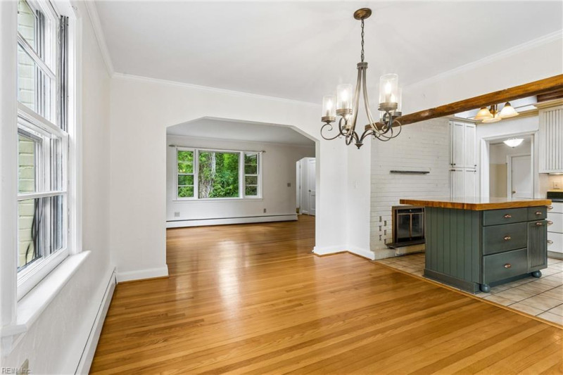 Photo 18 of 49 residential for sale in Virginia Beach virginia