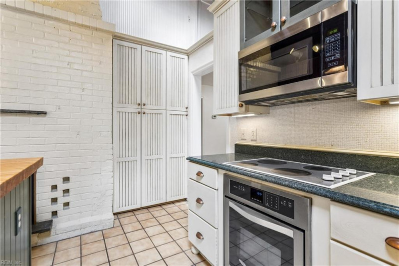 Photo 20 of 49 residential for sale in Virginia Beach virginia