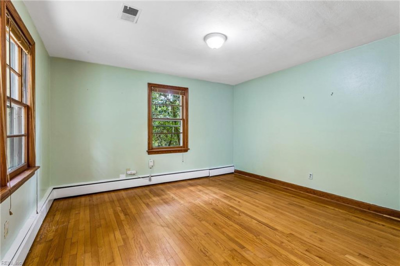 Photo 27 of 49 residential for sale in Virginia Beach virginia