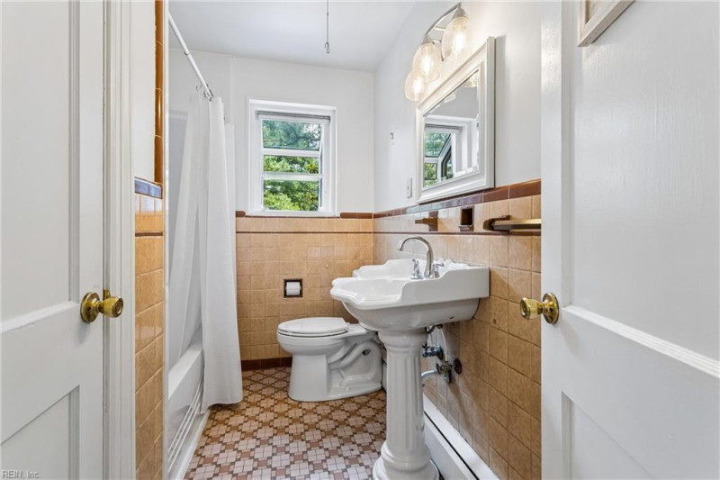 Photo 36 of 49 residential for sale in Virginia Beach virginia
